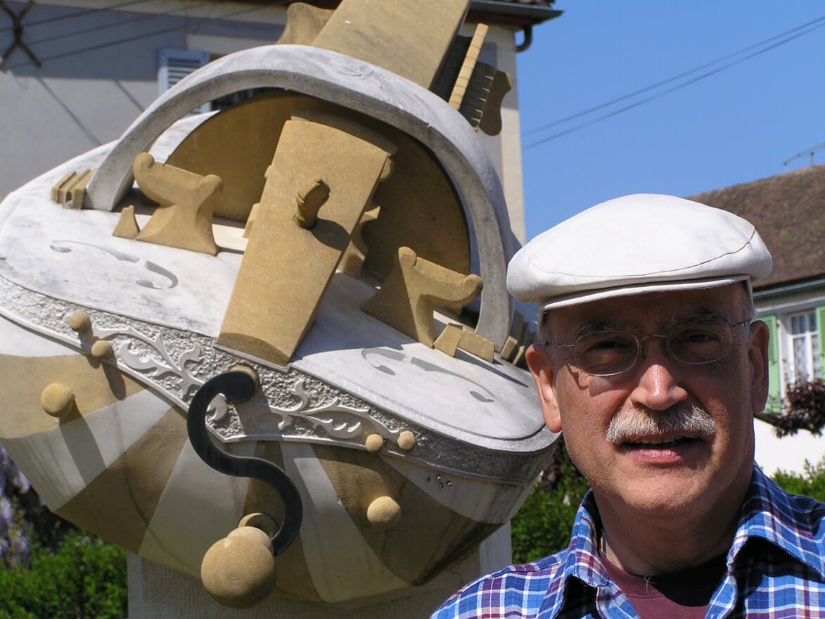 Ein Bild, das draußen, Person, Menschliches Gesicht, Kleidung enthält.
Automatisch generierte Beschreibung